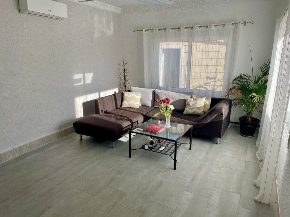 4 sypialnia Willa na sprzedaż w Ciudad Quesada z basenem garażem - 471 500 € (Ref: 9597146)