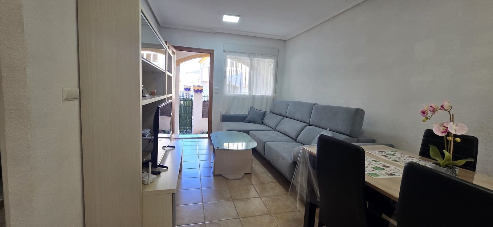 2 bedroom Apartment for sale in Guardamar del Segura with pool - € 145,000 (Ref: 9614208)