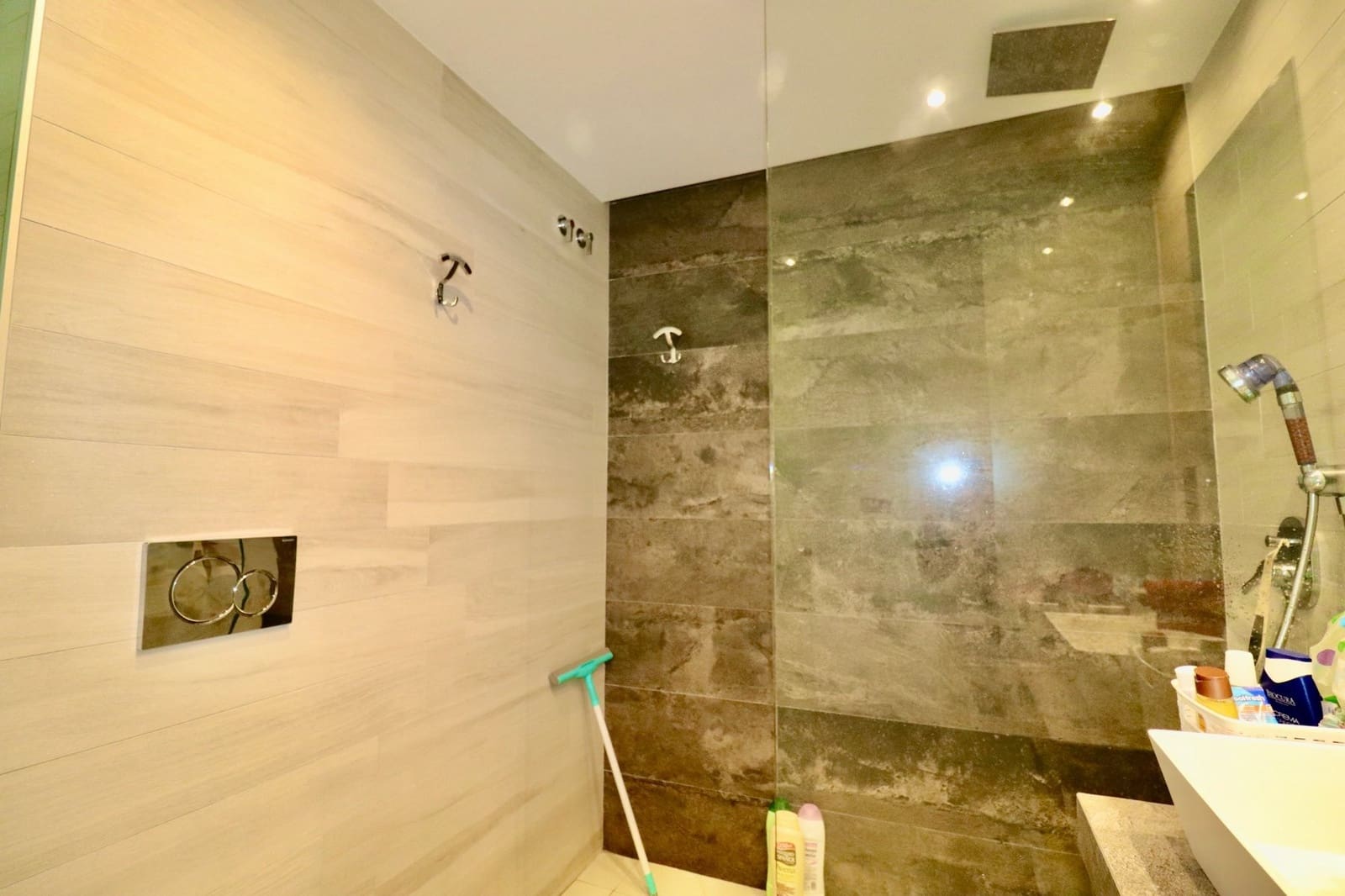 3 soveværelse Lejlighed til salg i Guardamar del Segura med swimmingpool garage - € 269.500 (Ref: 9619667)