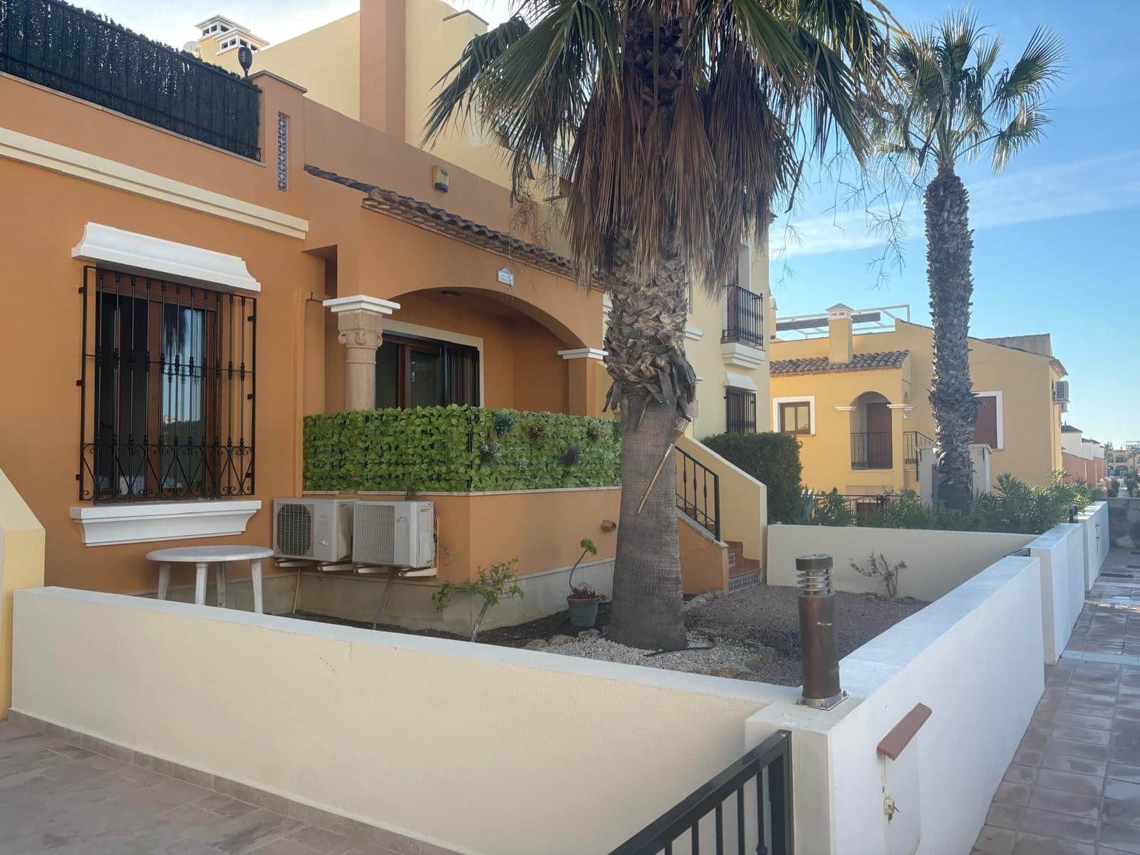 3 bedroom Townhouse for sale in Algorfa with pool - € 249,000 (Ref: 9622748)