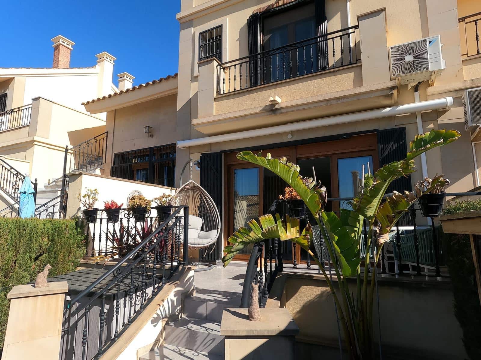 2 bedroom Townhouse for sale in Algorfa with pool garage - € 285,000 (Ref: 9628166)
