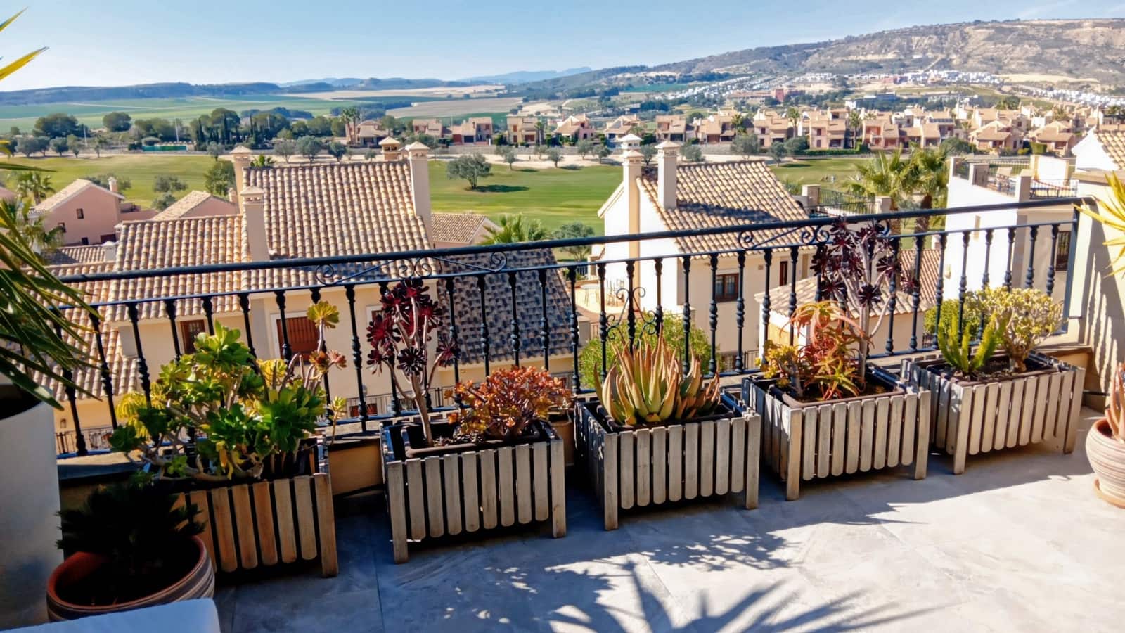 2 bedroom Townhouse for sale in Algorfa with pool garage - € 285,000 (Ref: 9628166)