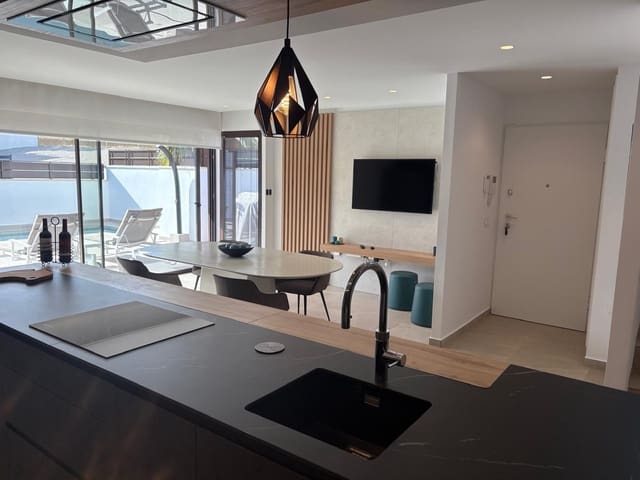 3 soverom Kjedet enebolig til salgs i Algorfa med svømmebasseng garasje - € 485 000 (Ref: 9628302)