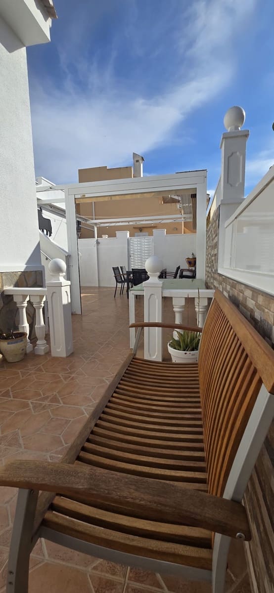 2 Zimmer Bungalow zu verkaufen in Ciudad Quesada mit Pool - 249.000 € (Ref: 9649847)