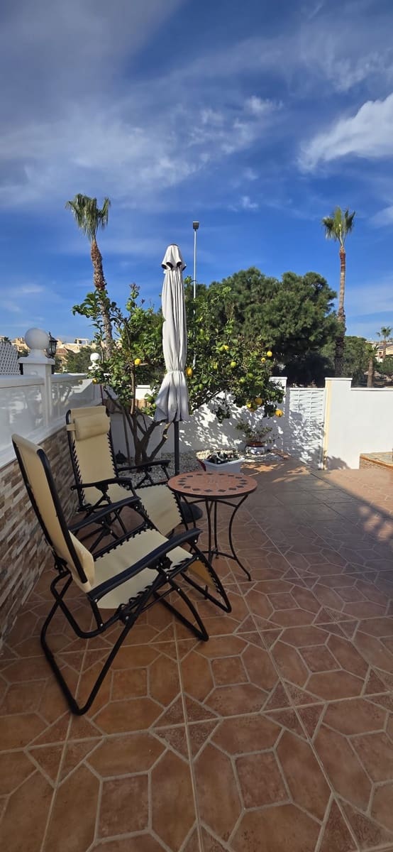 2 Zimmer Bungalow zu verkaufen in Ciudad Quesada mit Pool - 249.000 € (Ref: 9649847)