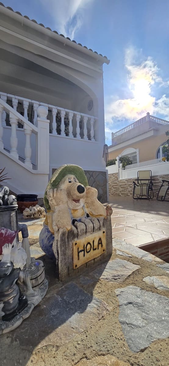 2 Zimmer Bungalow zu verkaufen in Ciudad Quesada mit Pool - 249.000 € (Ref: 9649847)