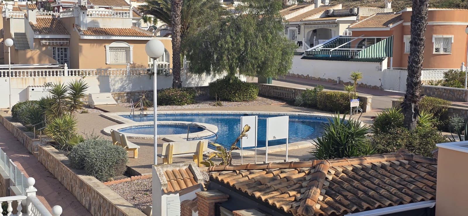 2 Zimmer Bungalow zu verkaufen in Ciudad Quesada mit Pool - 249.000 € (Ref: 9649847)