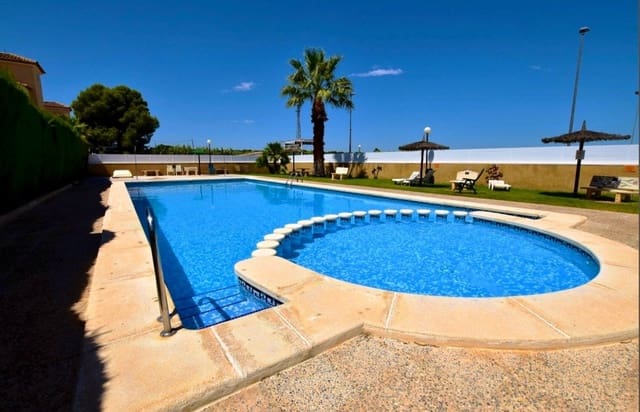 3 slaapkamer Halfvrijstaande villa te koop in Algorfa met zwembad garage - € 185.000 (Ref: 9714392)