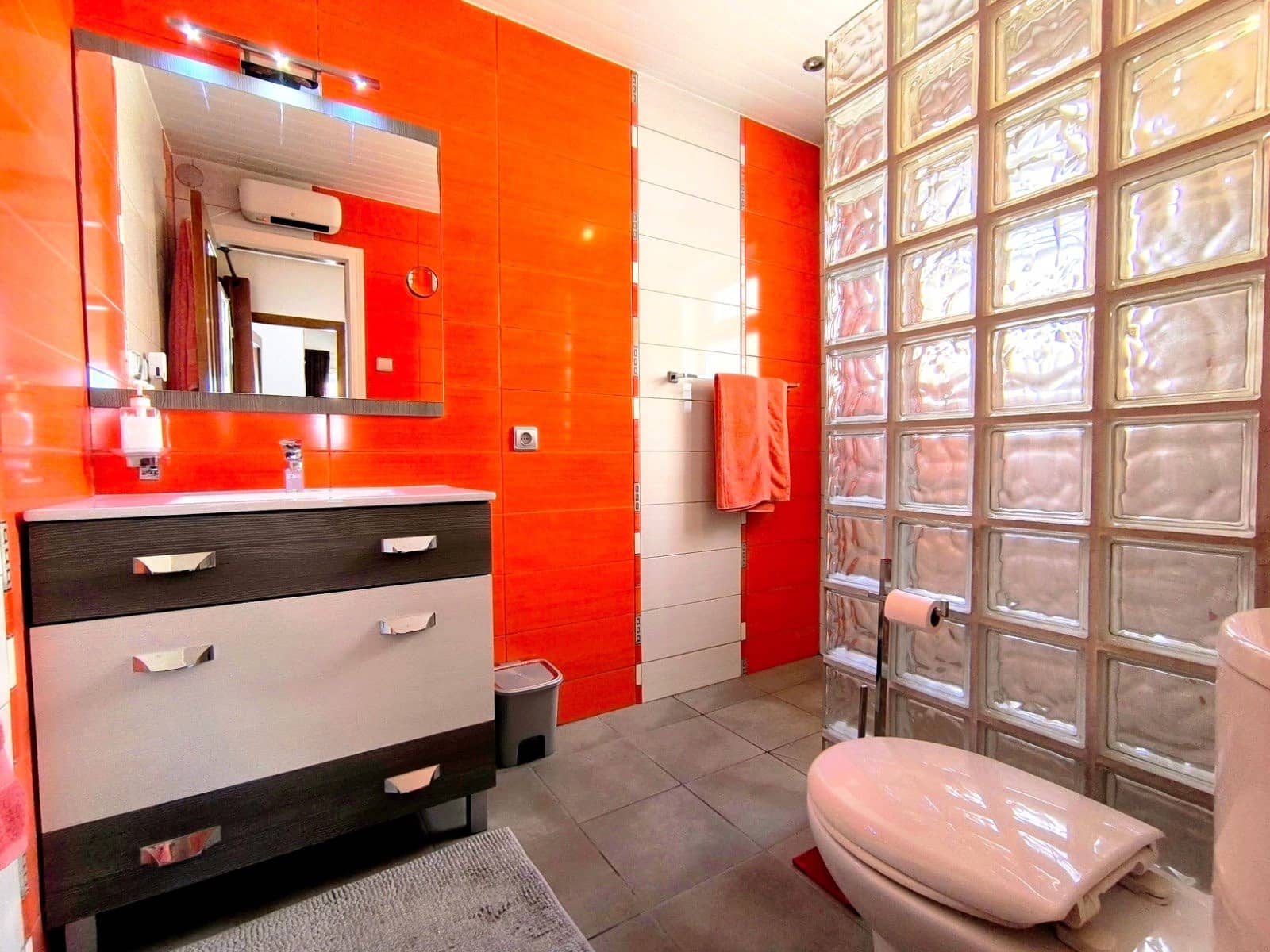 3 slaapkamer Halfvrijstaande villa te koop in Algorfa met zwembad garage - € 185.000 (Ref: 9714392)