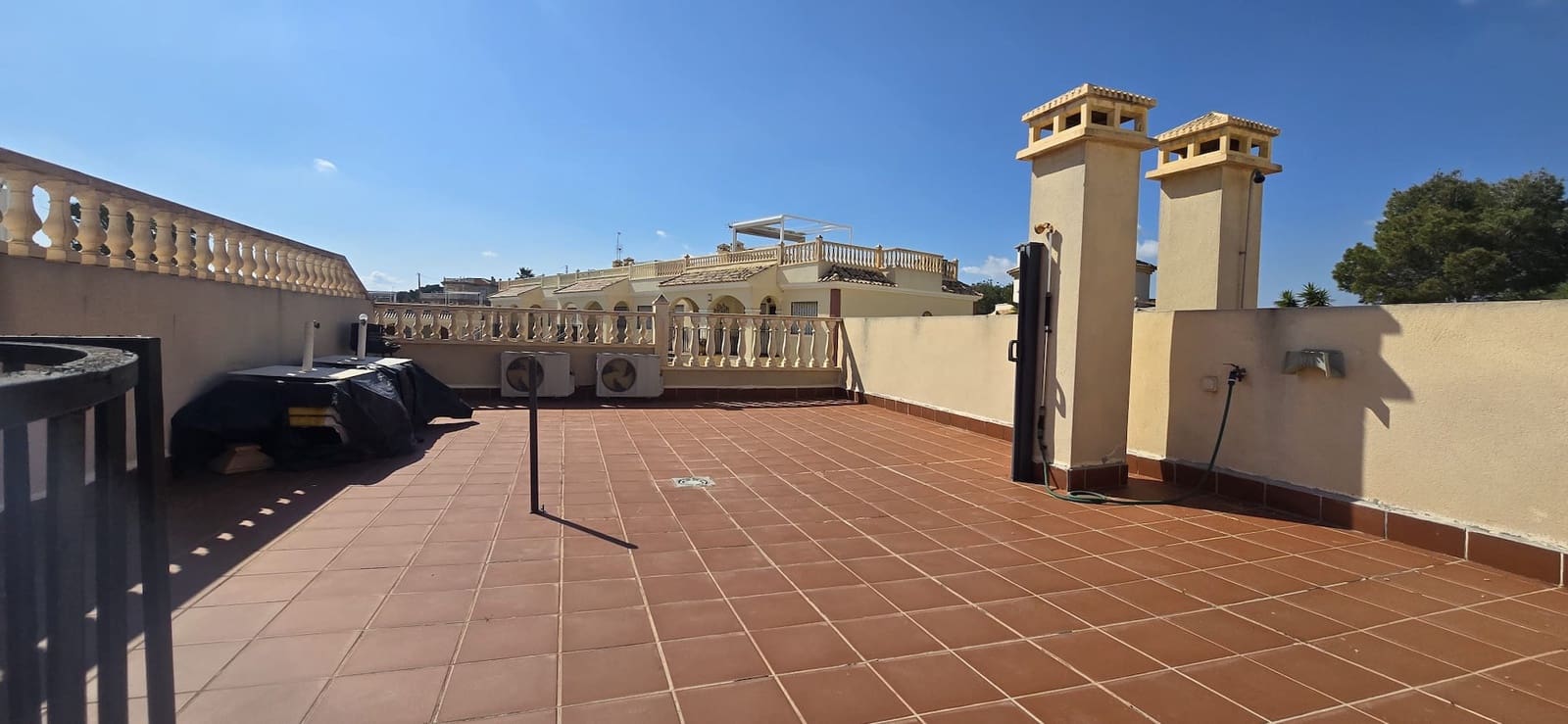 2 soveværelse Bungalow til salg i Algorfa med swimmingpool - € 150.000 (Ref: 9715173)