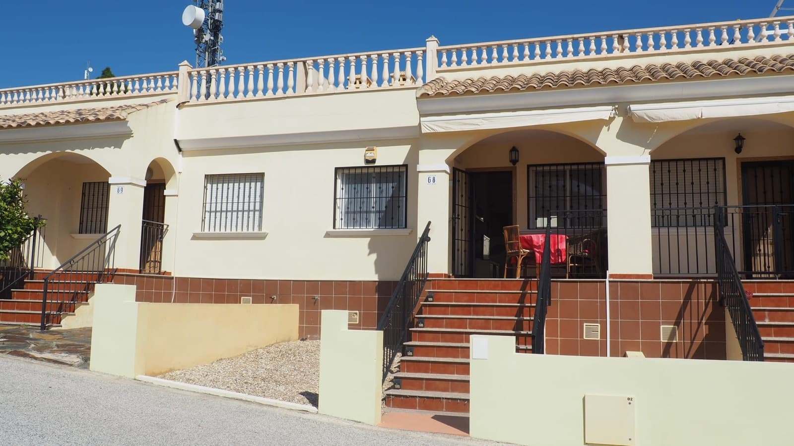 2 soveværelse Bungalow til salg i Algorfa med swimmingpool - € 150.000 (Ref: 9715173)