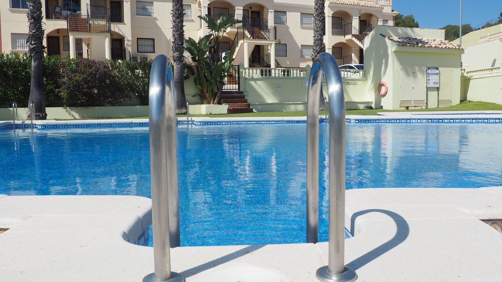 2 soveværelse Bungalow til salg i Algorfa med swimmingpool - € 150.000 (Ref: 9715173)