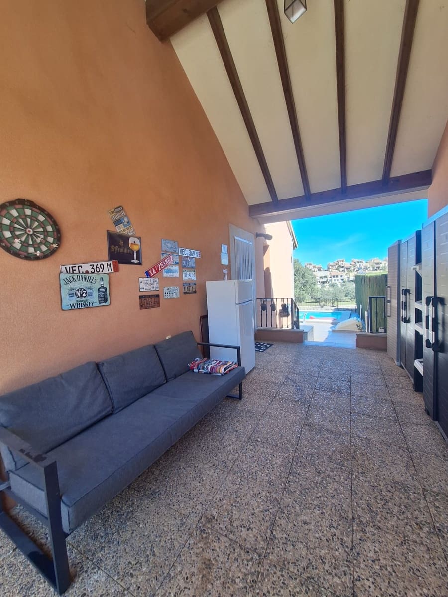 Chalet de 3 habitaciones en Algorfa en venta con piscina garaje - 479.000 € (Ref: 9733612)