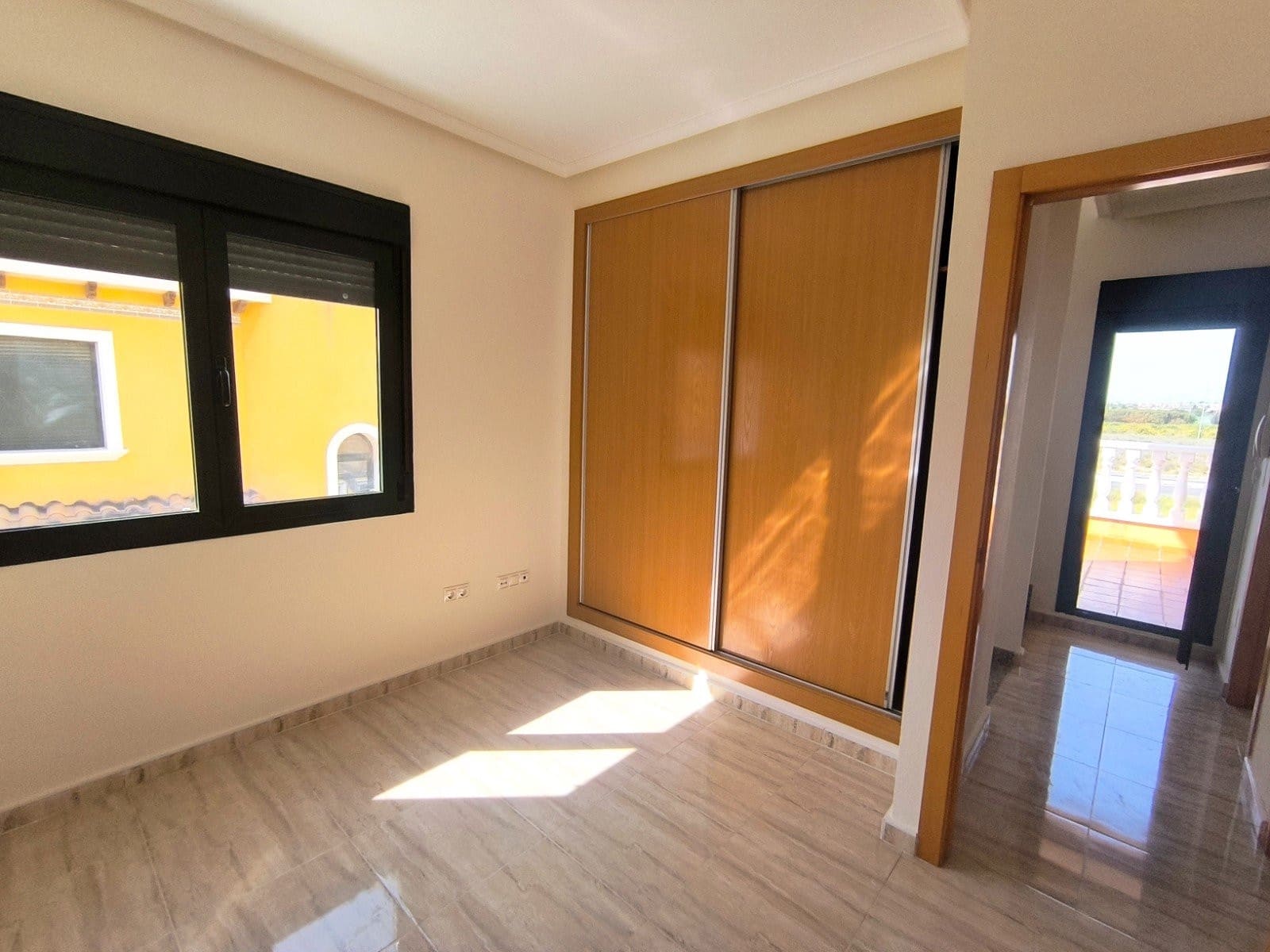 3 soveværelse Semi-Rækkehus til salg i Ciudad Quesada med swimmingpool - € 249.950 (Ref: 9793859)