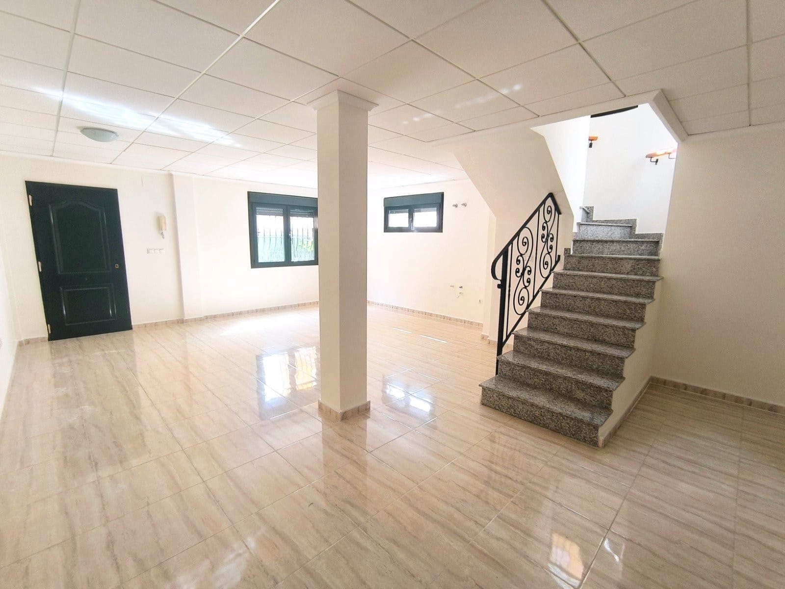 3 soveværelse Semi-Rækkehus til salg i Ciudad Quesada med swimmingpool - € 249.950 (Ref: 9793859)