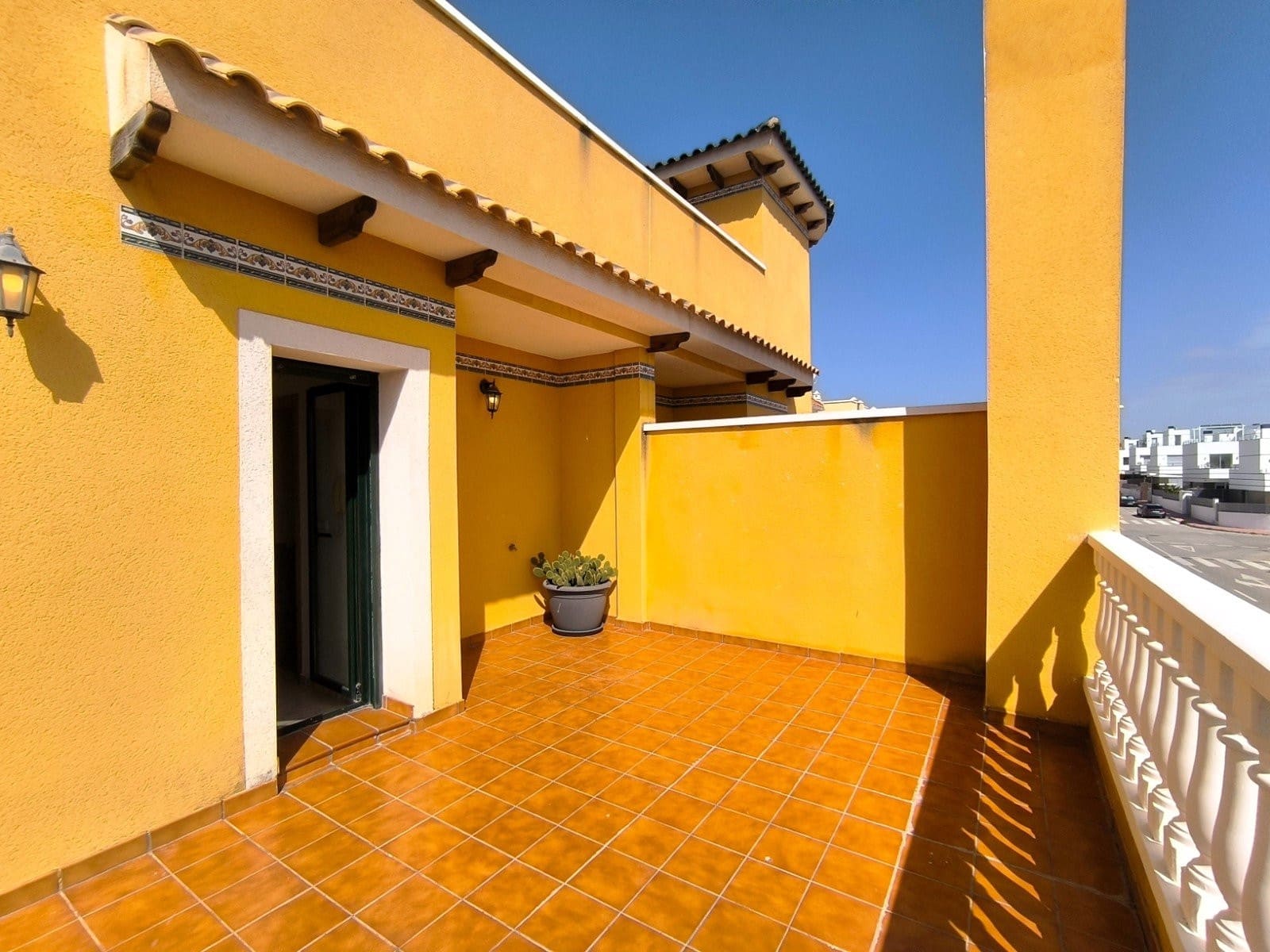 2 bedroom Semi-detached Villa for sale in Ciudad Quesada with pool garage - € 229,950 (Ref: 9795628)