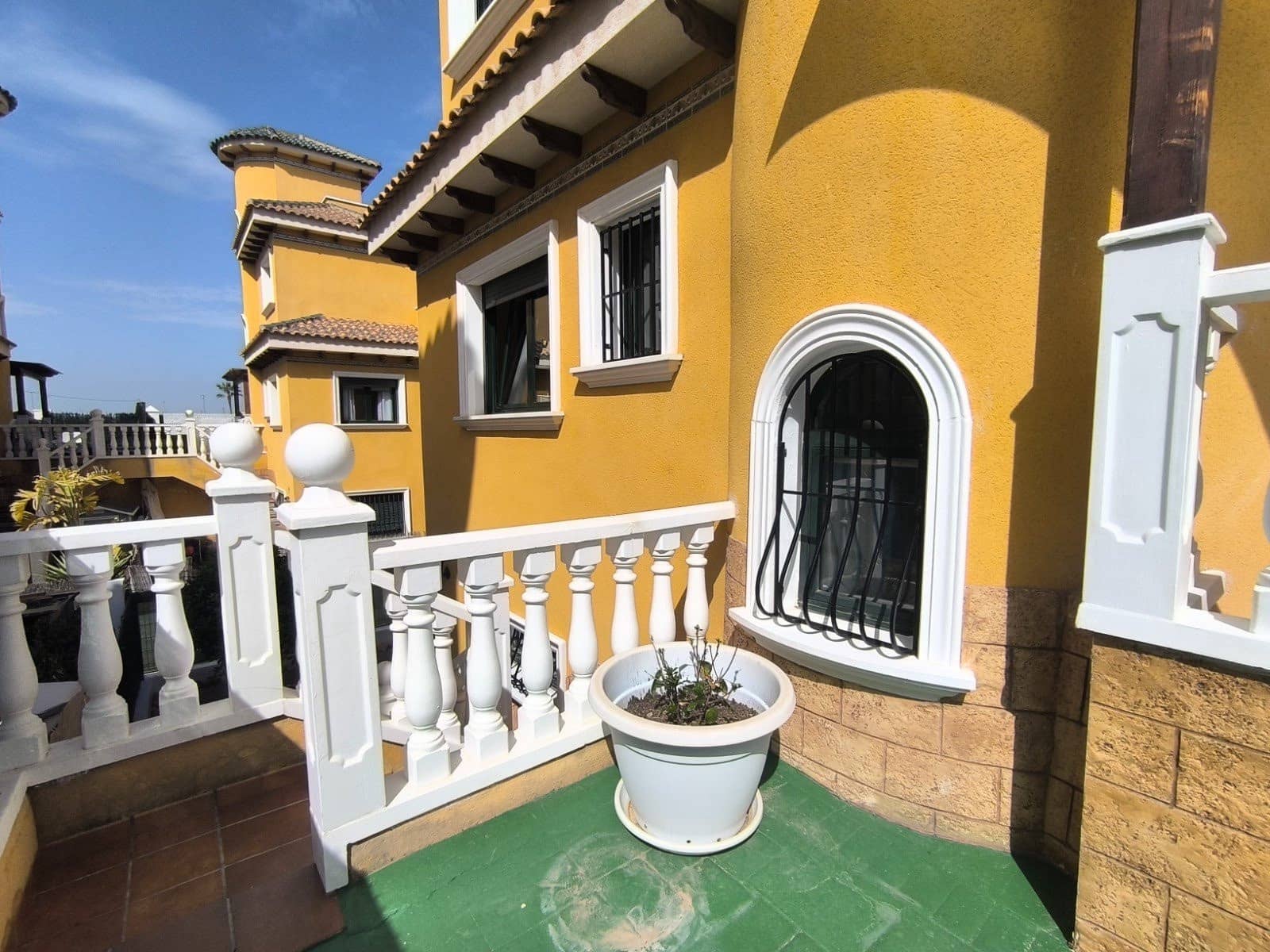 2 bedroom Semi-detached Villa for sale in Ciudad Quesada with pool garage - € 229,950 (Ref: 9795628)