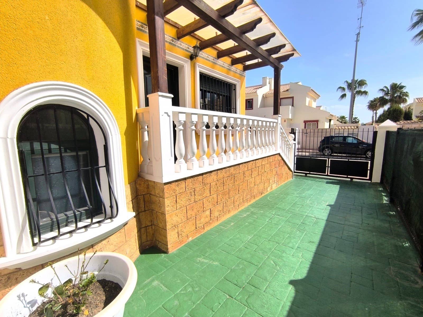 2 bedroom Semi-detached Villa for sale in Ciudad Quesada with pool garage - € 229,950 (Ref: 9795628)