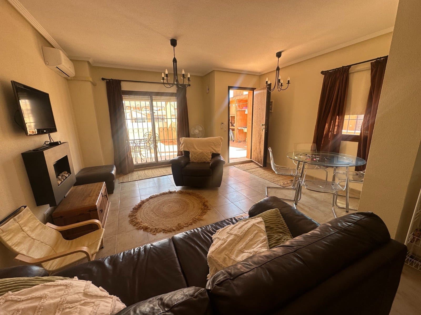 3 soveværelse Lejlighed til salg i Aguas Nuevas med swimmingpool - € 220.000 (Ref: 9805575)