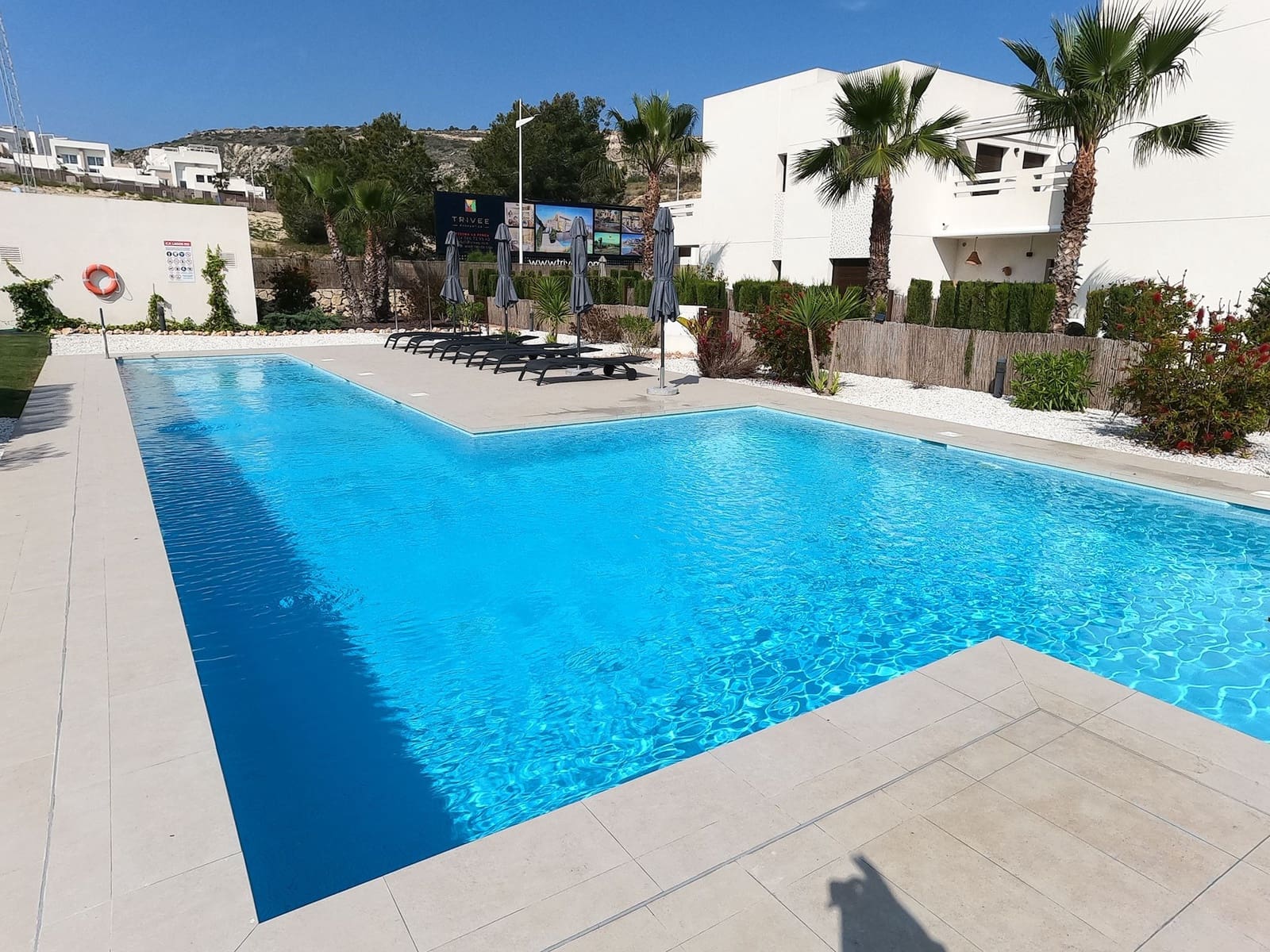 2 bedroom Apartment for sale in Algorfa with pool - € 267,500 (Ref: 9809403)