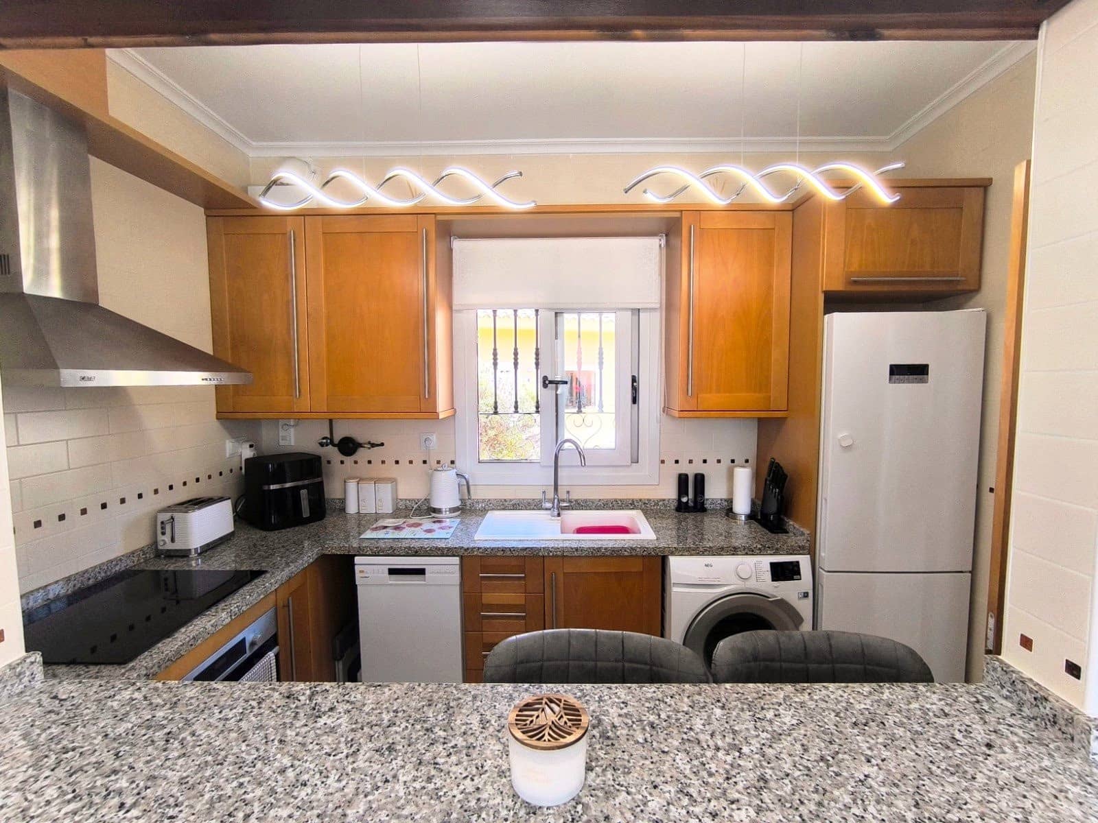 2 bedroom Bungalow for sale in Algorfa with pool garage - € 249,950 (Ref: 9818788)