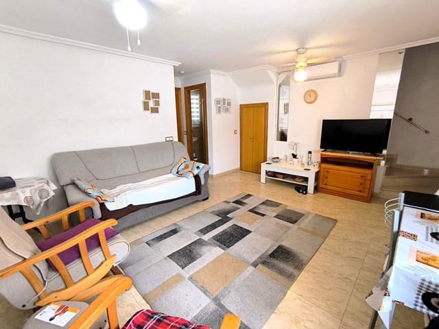 3 bedroom Townhouse for sale in Orihuela with pool - € 132,500 (Ref: 9818789)
