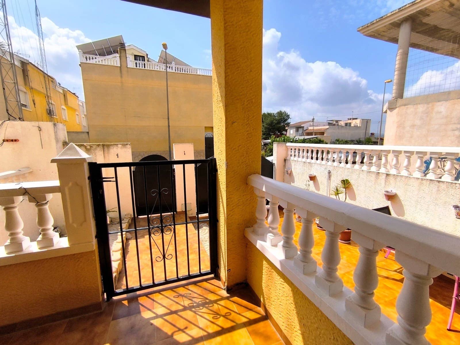 3 bedroom Townhouse for sale in Orihuela with pool - € 132,500 (Ref: 9818789)