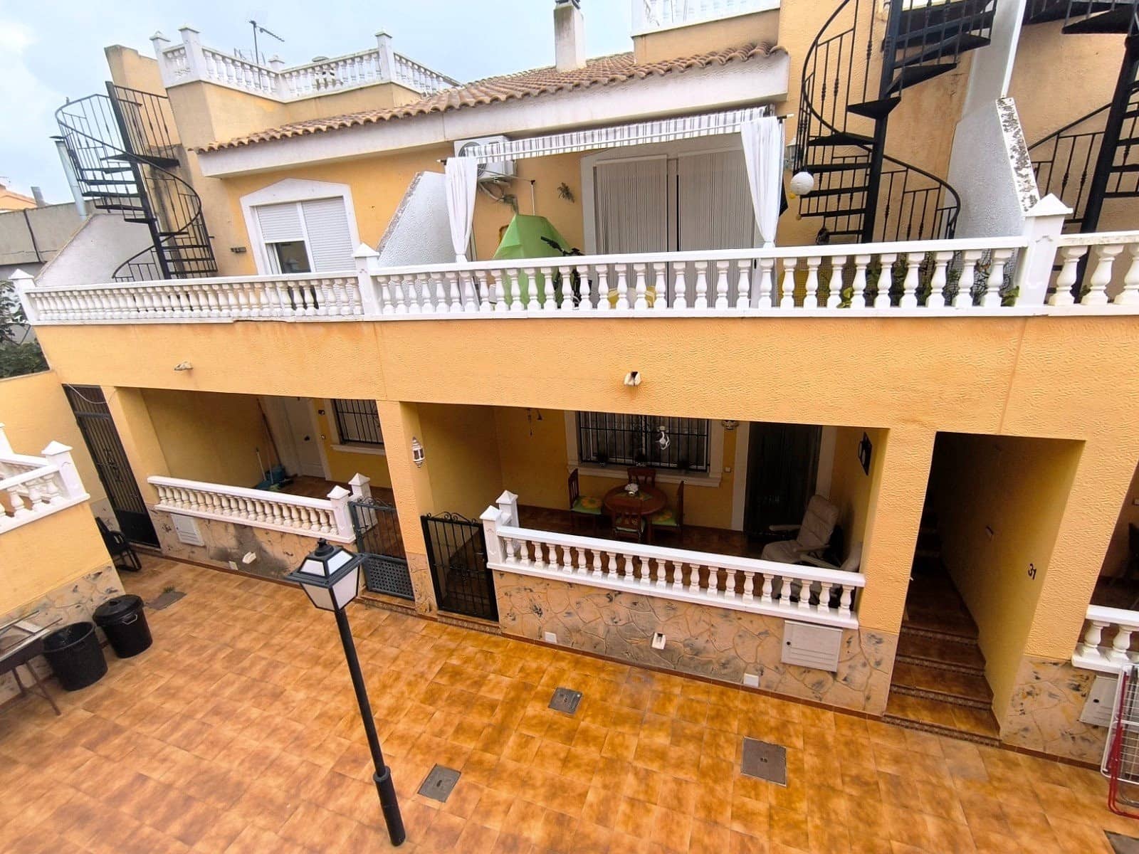 2 soverom Leilighet til salgs i Orihuela med svømmebasseng - € 85 000 (Ref: 9818791)