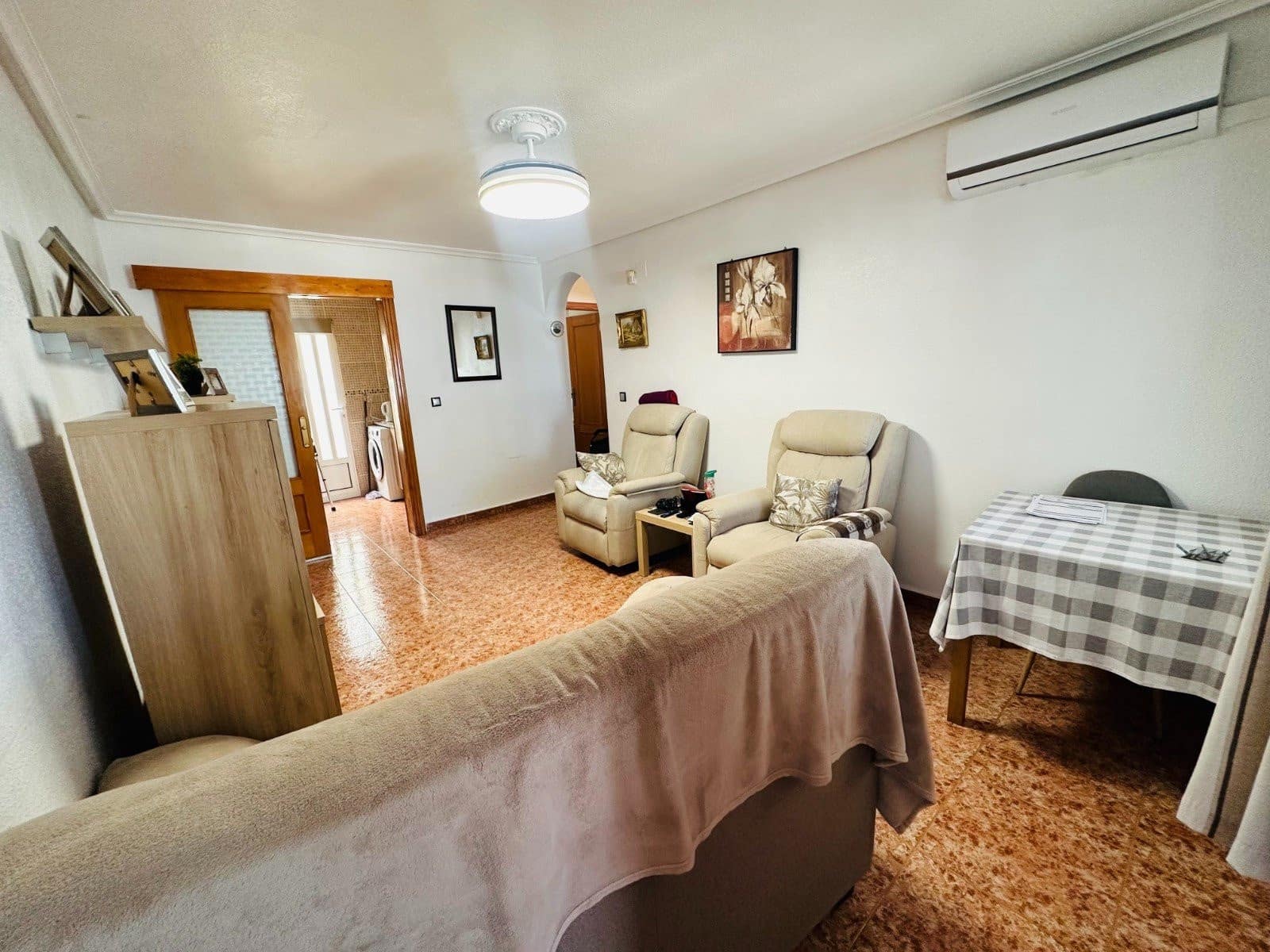 2 bedroom Apartment for sale in Orihuela with pool - € 140,000 (Ref: 9819762)