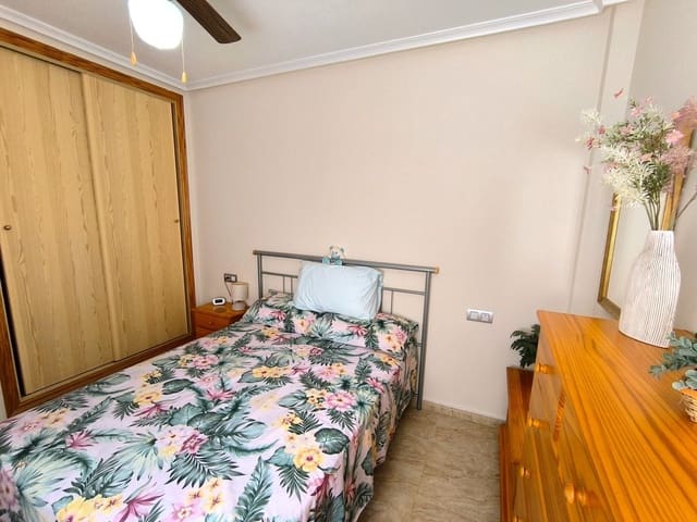 2 bedroom Apartment for sale in San Bartolomé, Orihuela with pool - € 90,000 (Ref: 9838266)