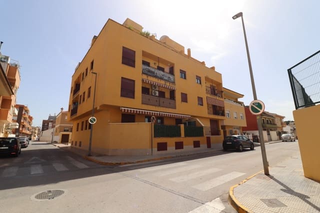2 bedroom Apartment for sale in Formentera del Segura with pool - € 149,900 (Ref: 9849899)