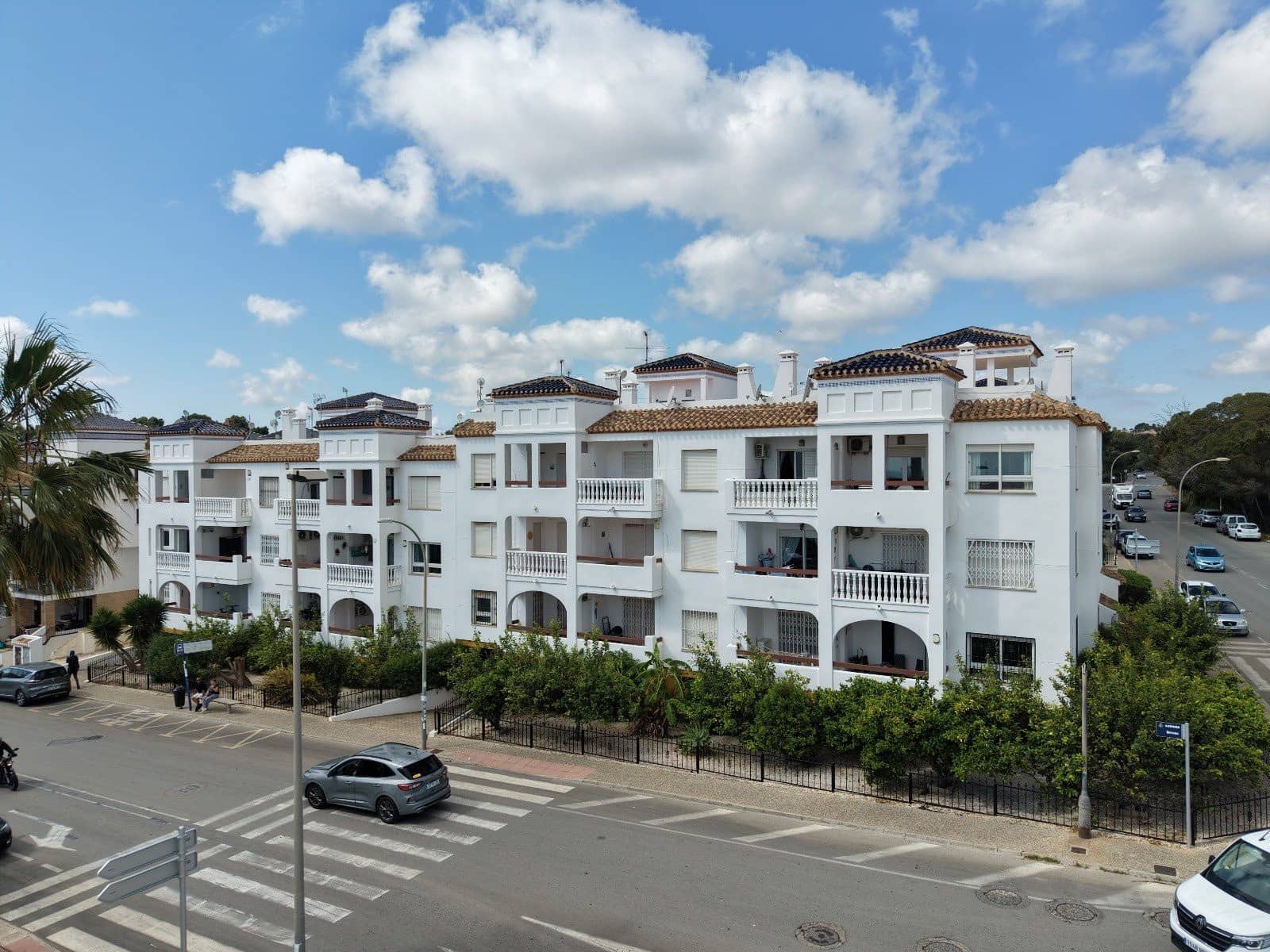 2 bedroom Apartment for sale in Villamartin with pool - € 179,000 (Ref: 9849902)