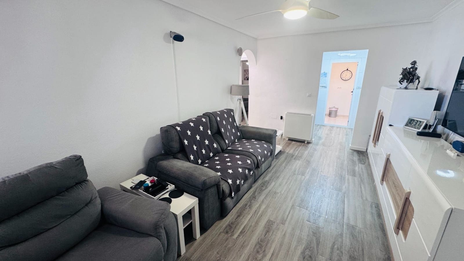 2 bedroom Apartment for sale in Orihuela with pool garage - € 135,000 (Ref: 9849903)