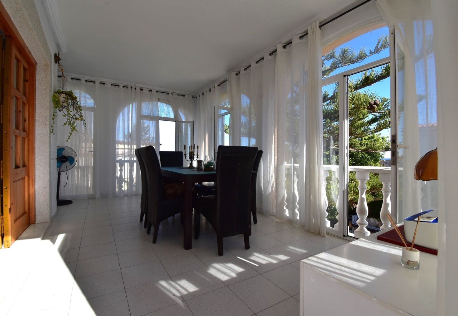 4 soveværelse Semi-Rækkehus til salg i Los Balcones med swimmingpool garage - € 410.000 (Ref: 9850114)