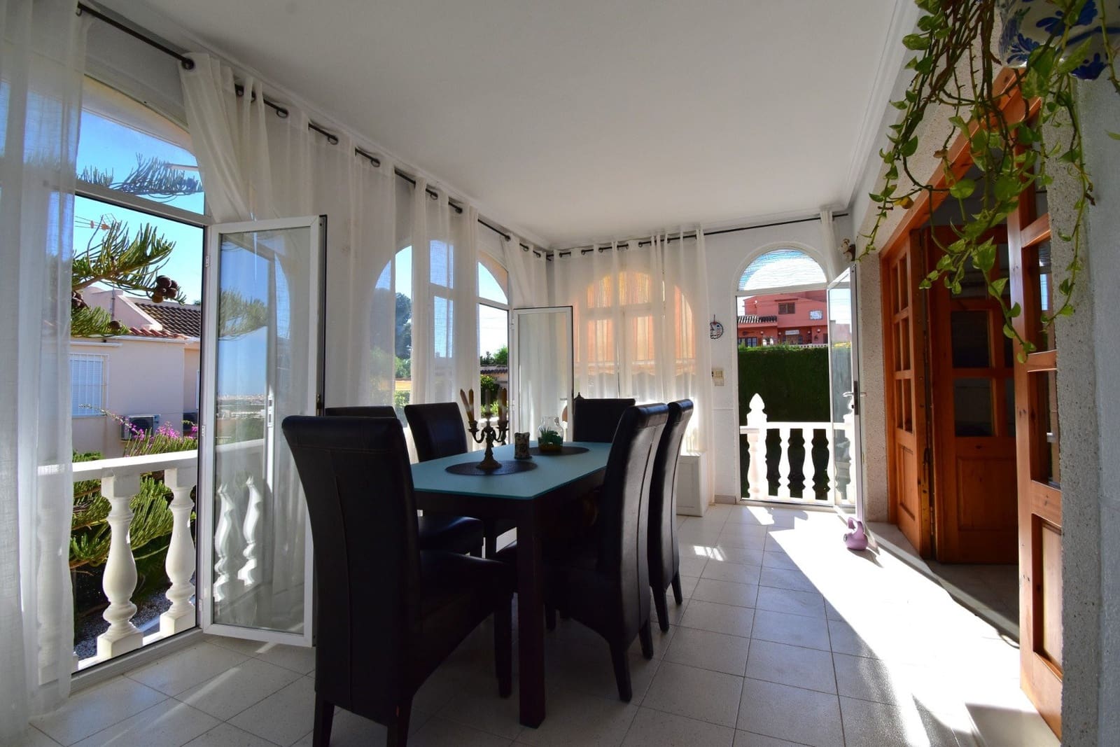 4 soveværelse Semi-Rækkehus til salg i Los Balcones med swimmingpool garage - € 410.000 (Ref: 9850114)