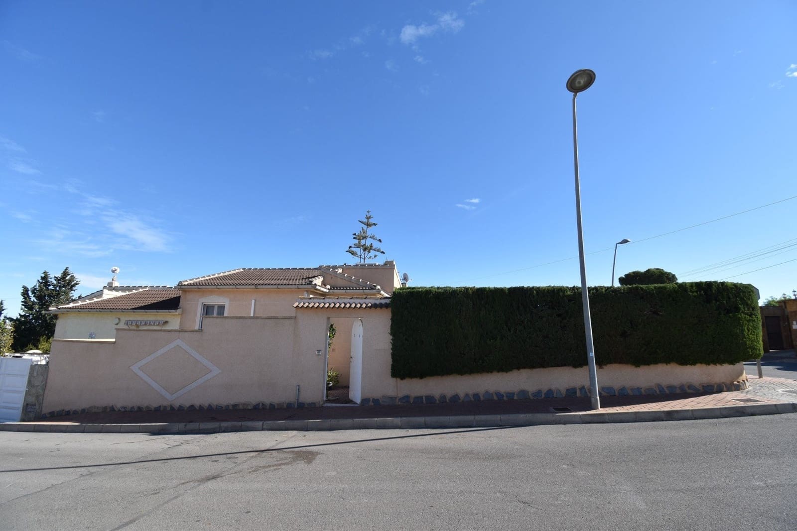 4 soveværelse Semi-Rækkehus til salg i Los Balcones med swimmingpool garage - € 410.000 (Ref: 9850114)