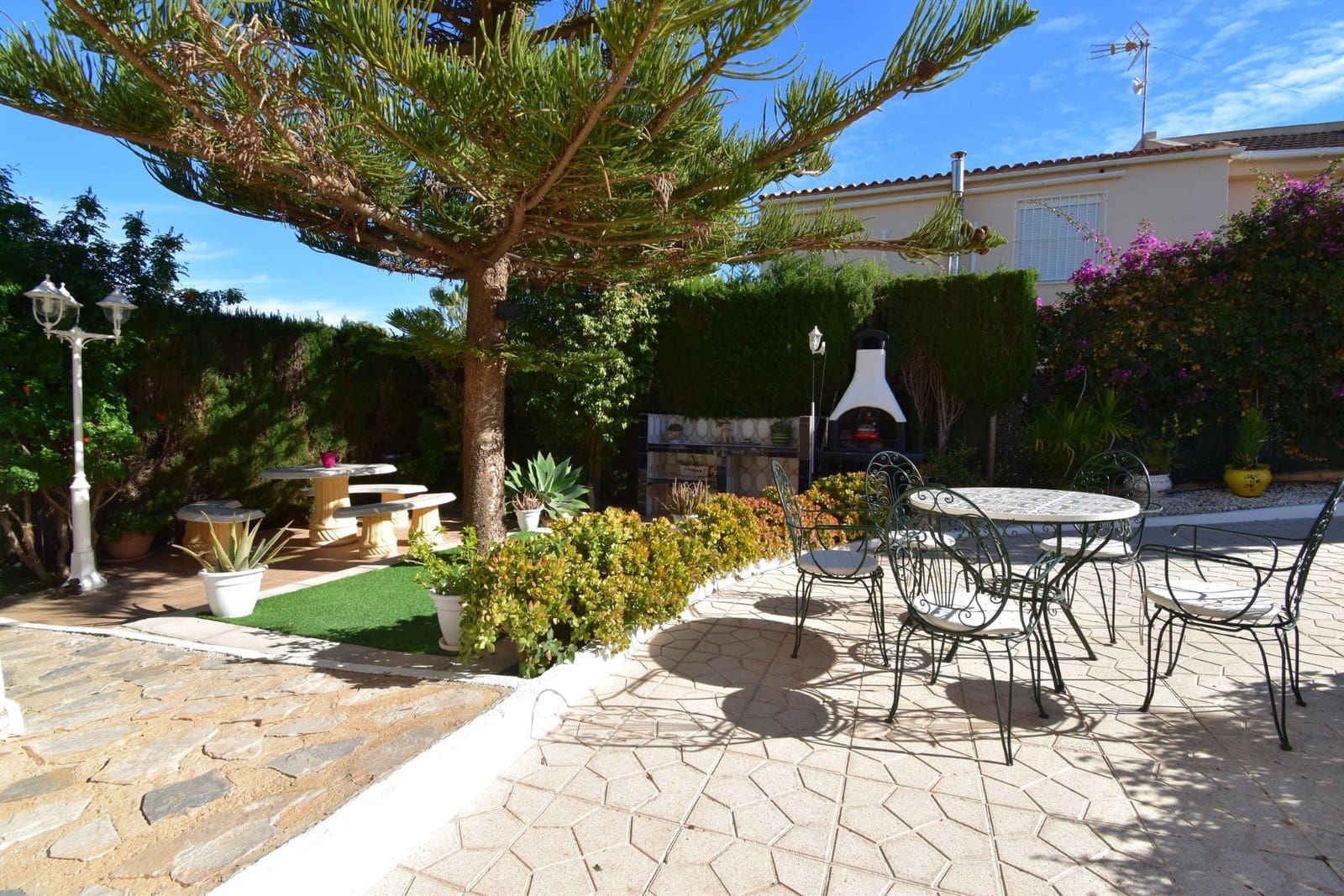 4 soveværelse Semi-Rækkehus til salg i Los Balcones med swimmingpool garage - € 410.000 (Ref: 9850114)