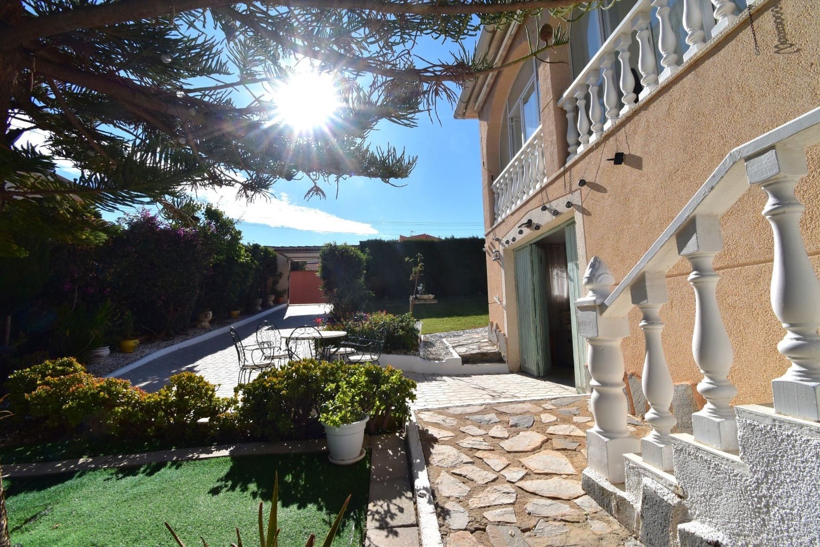 4 soveværelse Semi-Rækkehus til salg i Los Balcones med swimmingpool garage - € 410.000 (Ref: 9850114)