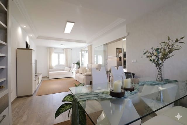 4 soveværelse Villa til salg i Las Filipinas med swimmingpool garage - € 414.950 (Ref: 9850117)