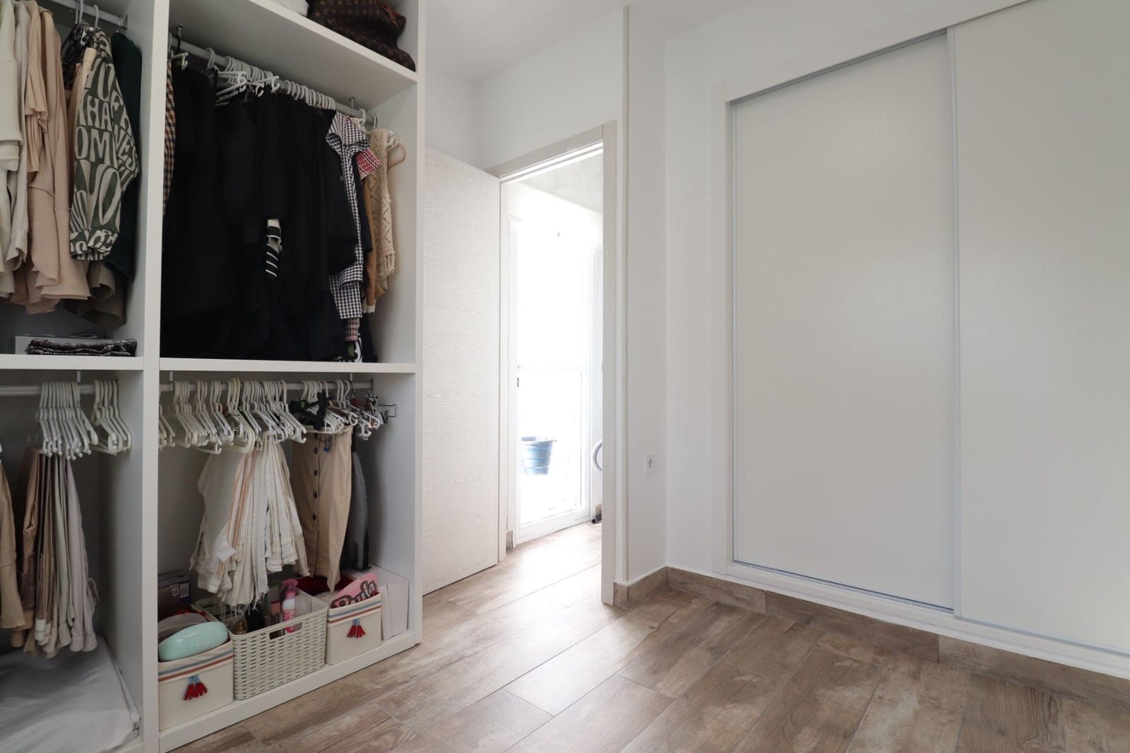 4 soveværelse Villa til salg i Filipinas med swimmingpool garage - € 414.950 (Ref: 9850117)
