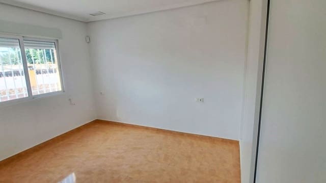 3 bedroom Villa for sale in Catral with garage - € 365,000 (Ref: 9850118)