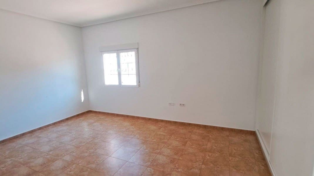 5 Zimmer Villa zu verkaufen in Catral mit Garage - 485.000 € (Ref: 9850119)