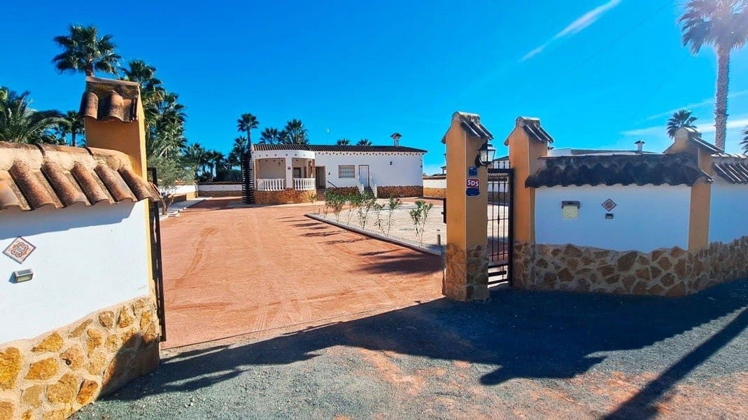 5 Zimmer Villa zu verkaufen in Catral mit Garage - 485.000 € (Ref: 9850119)