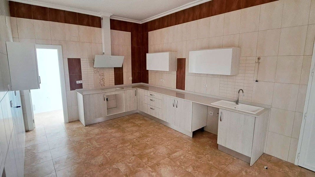 5 Zimmer Villa zu verkaufen in Catral mit Garage - 485.000 € (Ref: 9850119)