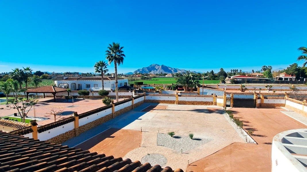 5 Zimmer Villa zu verkaufen in Catral mit Garage - 485.000 € (Ref: 9850119)