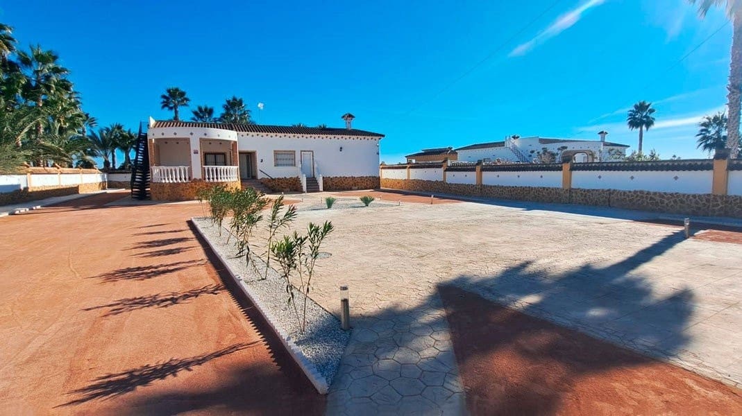 5 Zimmer Villa zu verkaufen in Catral mit Garage - 485.000 € (Ref: 9850119)