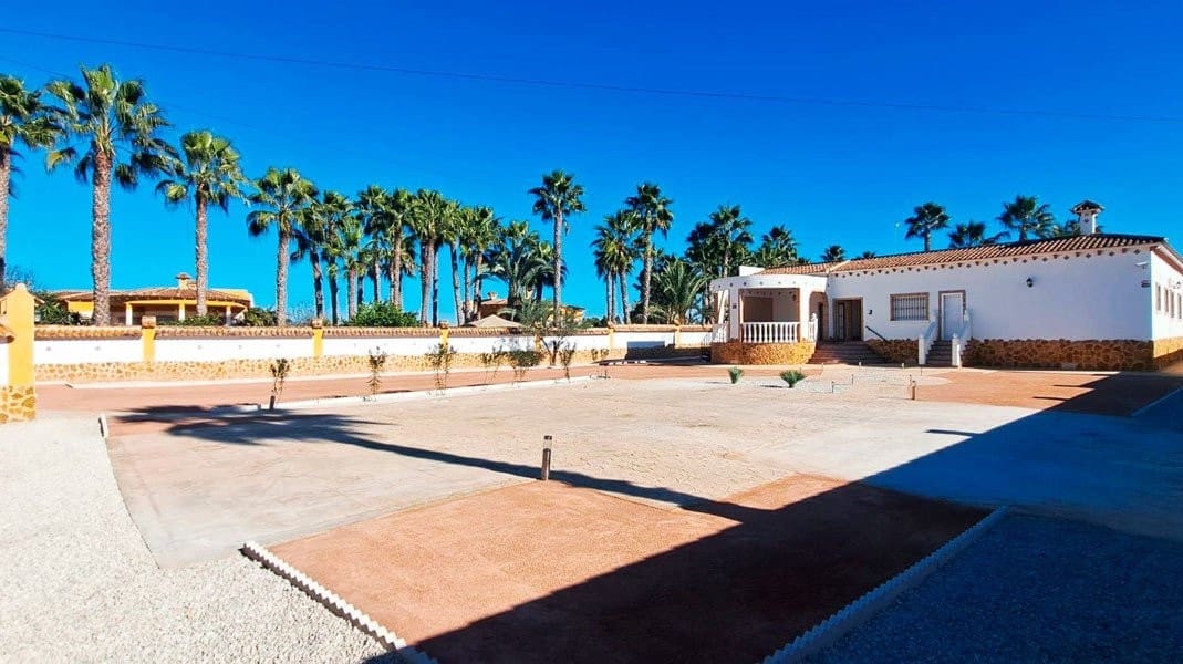 5 Zimmer Villa zu verkaufen in Catral mit Garage - 485.000 € (Ref: 9850119)