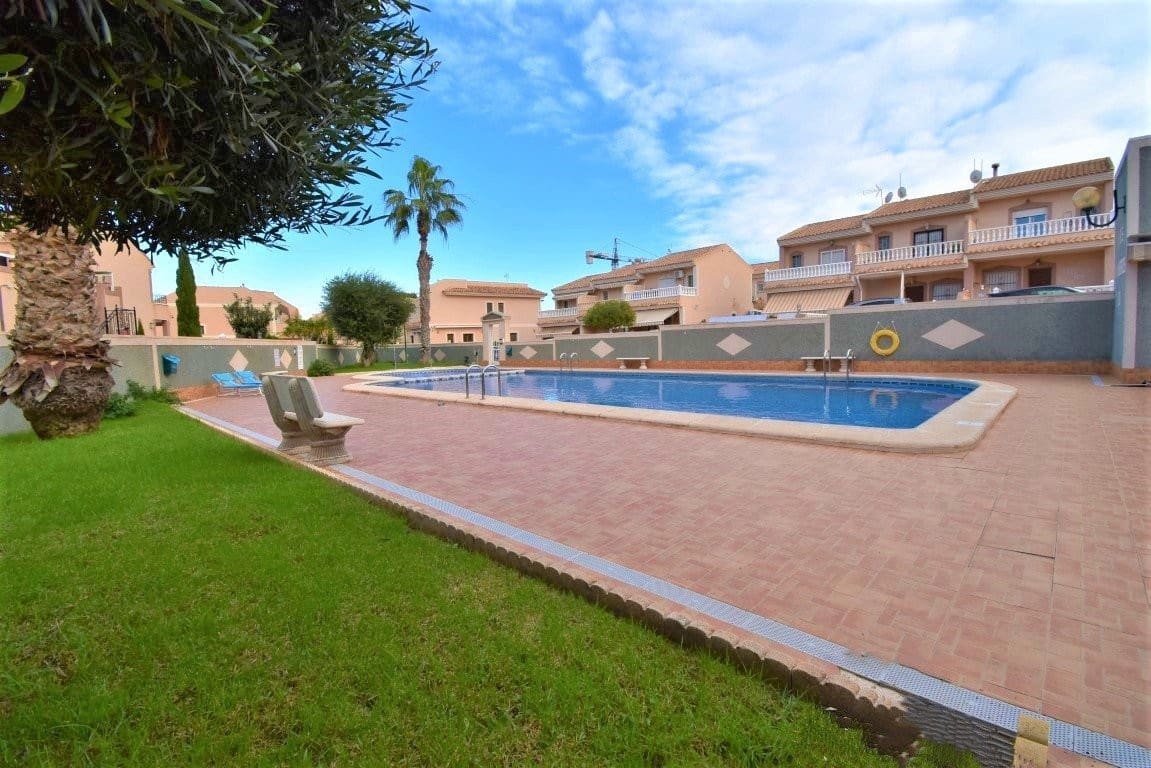 3 bedroom Townhouse for sale in Los Balcones with pool garage - € 249,900 (Ref: 9850121)