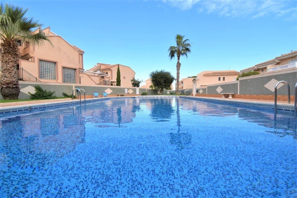3 bedroom Townhouse for sale in Los Balcones with pool garage - € 249,900 (Ref: 9850121)