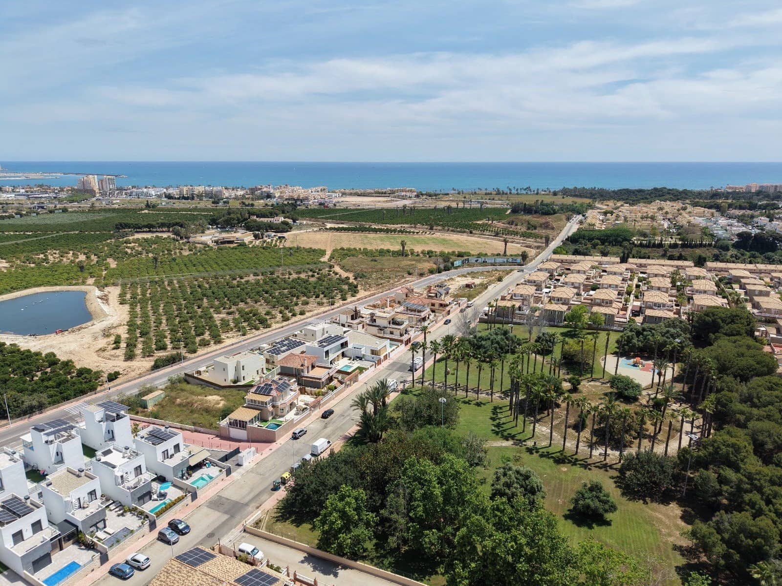 3 bedroom Townhouse for sale in Los Balcones with pool garage - € 249,900 (Ref: 9850121)